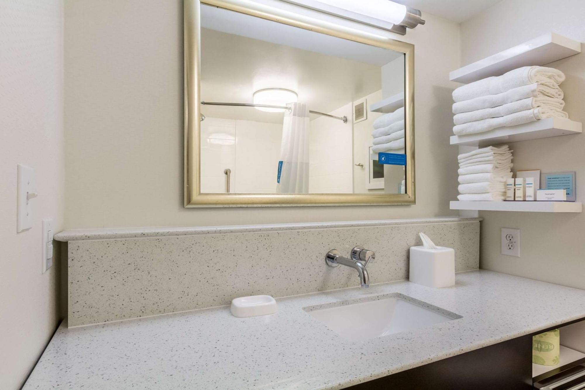 Hampton Inn Jackson Pearl Intrntl Airport Dış mekan fotoğraf